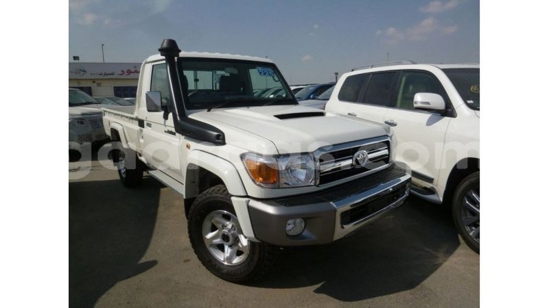 Big with watermark toyota land cruiser dakar import dubai 4735