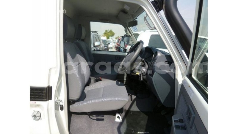 Big with watermark toyota land cruiser dakar import dubai 4735