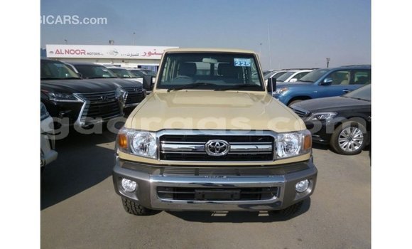 Acheter Import Voiture Toyota Land Cruiser Beige à Import - Dubai, Dakar Acheter Import Voiture Toyota Land Cruiser Beige à Import - Dubai, Dakar