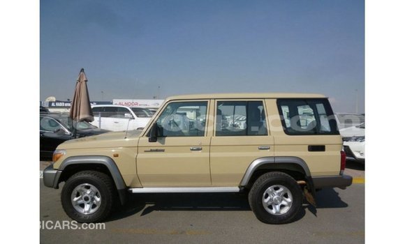 Acheter Import Voiture Toyota Land Cruiser Beige à Import - Dubai, Dakar Acheter Import Voiture Toyota Land Cruiser Beige à Import - Dubai, Dakar