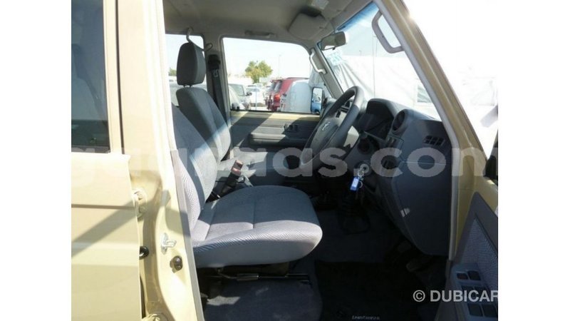 Big with watermark toyota land cruiser dakar import dubai 4736