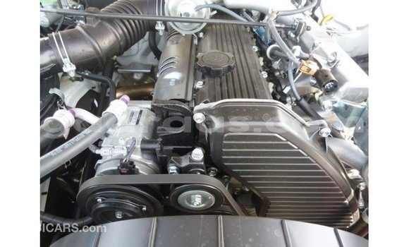 Acheter Import Voiture Toyota Land Cruiser Blanc à Import - Dubai, Dakar Acheter Import Voiture Toyota Land Cruiser Blanc à Import - Dubai, Dakar