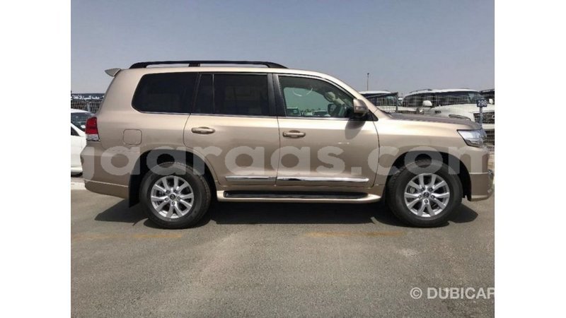 Big with watermark toyota land cruiser dakar import dubai 4738