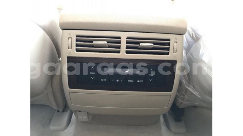 Big with watermark toyota land cruiser dakar import dubai 4738