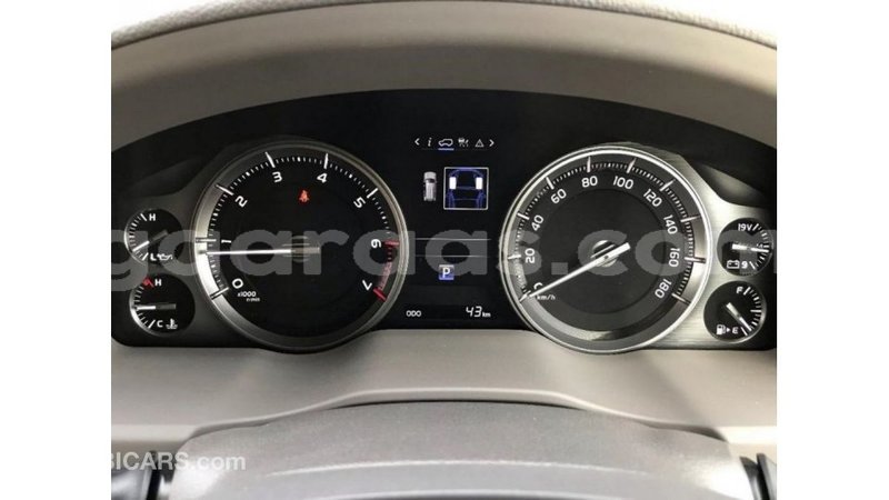 Big with watermark toyota land cruiser dakar import dubai 4738