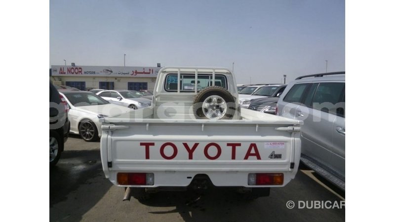 Big with watermark toyota land cruiser dakar import dubai 4772