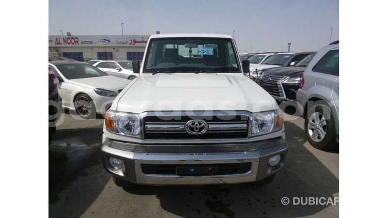 Big with watermark toyota land cruiser dakar import dubai 4772