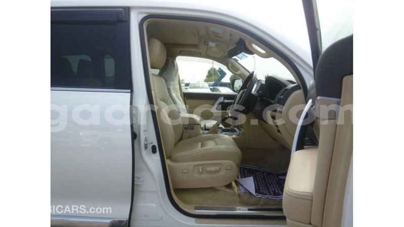 Big with watermark toyota land cruiser dakar import dubai 4773