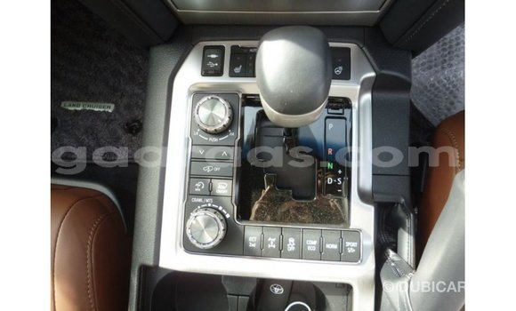 Buy Import Toyota Land Cruiser White Car in Import - Dubai in Dakar Buy Import Toyota Land Cruiser White Car in Import - Dubai in Dakar