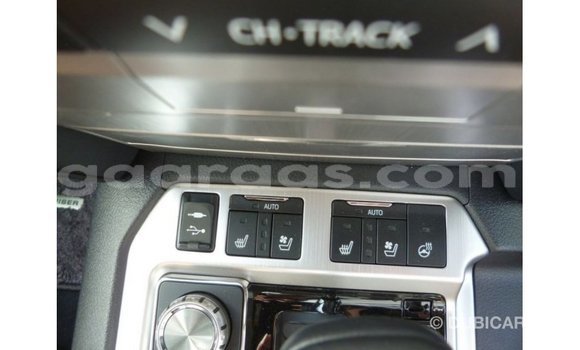 Buy Import Toyota Land Cruiser White Car in Import - Dubai in Dakar Buy Import Toyota Land Cruiser White Car in Import - Dubai in Dakar