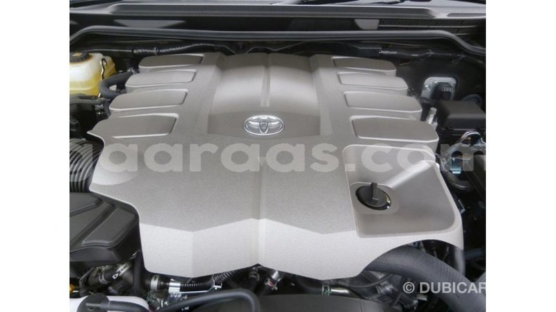 Big with watermark toyota land cruiser dakar import dubai 4776