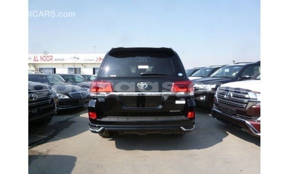 Acheter Import Voiture Toyota Land Cruiser Noir à Import - Dubai, Dakar Acheter Import Voiture Toyota Land Cruiser Noir à Import - Dubai, Dakar