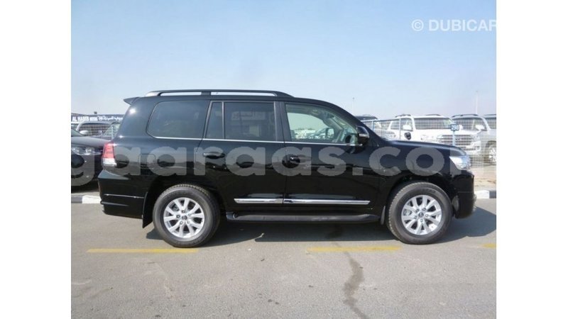 Big with watermark toyota land cruiser dakar import dubai 4777