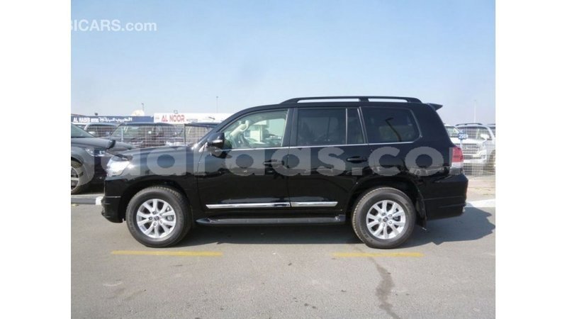 Big with watermark toyota land cruiser dakar import dubai 4777