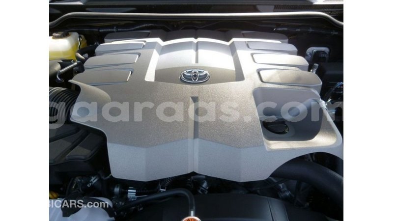 Big with watermark toyota land cruiser dakar import dubai 4779