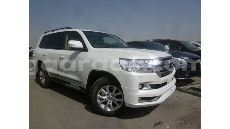 Big with watermark toyota land cruiser dakar import dubai 4781