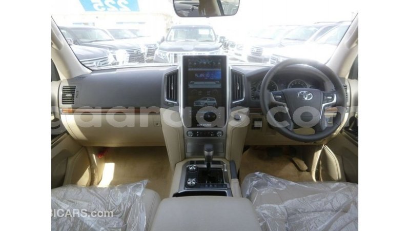 Big with watermark toyota land cruiser dakar import dubai 4781