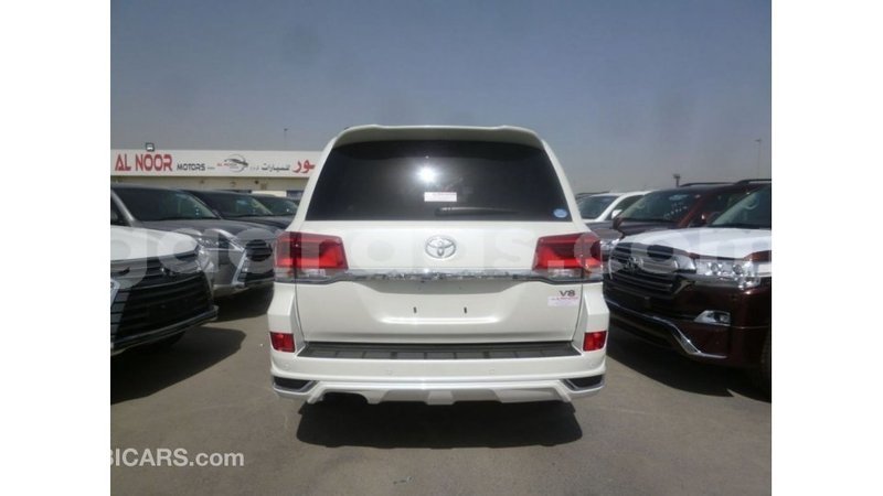 Big with watermark toyota land cruiser dakar import dubai 4781