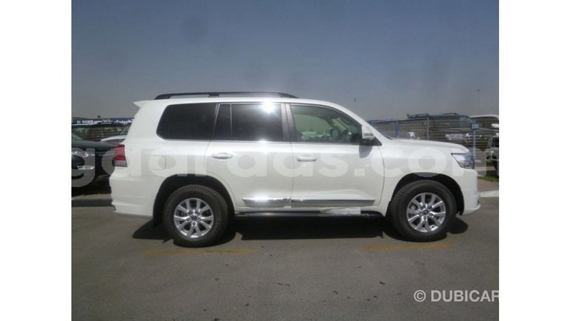 Big with watermark toyota land cruiser dakar import dubai 4781