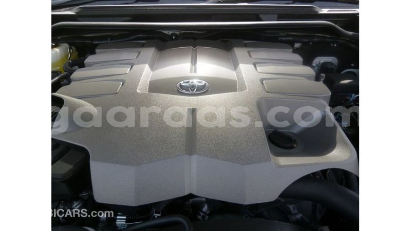 Big with watermark toyota land cruiser dakar import dubai 4781