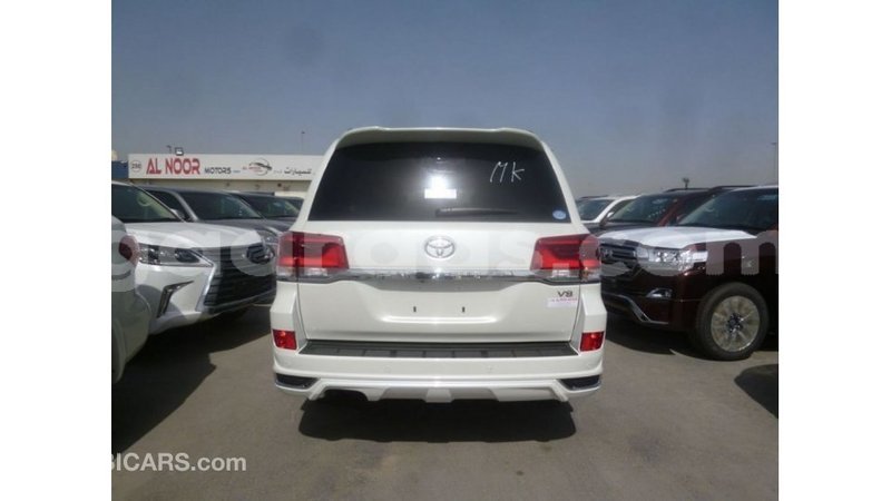 Big with watermark toyota land cruiser dakar import dubai 4782