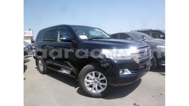 Big with watermark toyota land cruiser dakar import dubai 4784