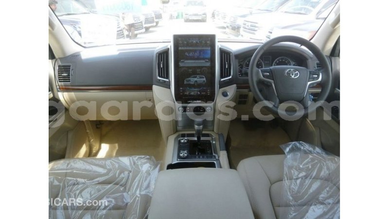 Big with watermark toyota land cruiser dakar import dubai 4784