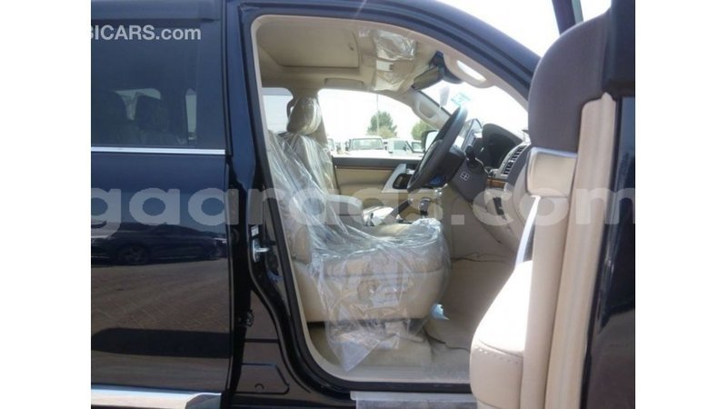 Big with watermark toyota land cruiser dakar import dubai 4784