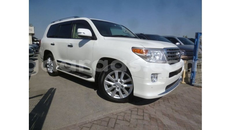 Big with watermark toyota land cruiser dakar import dubai 4790