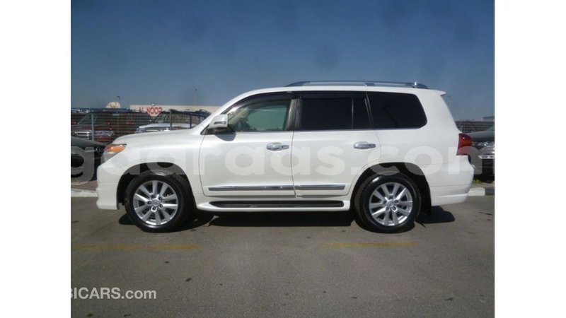 Big with watermark toyota land cruiser dakar import dubai 4790