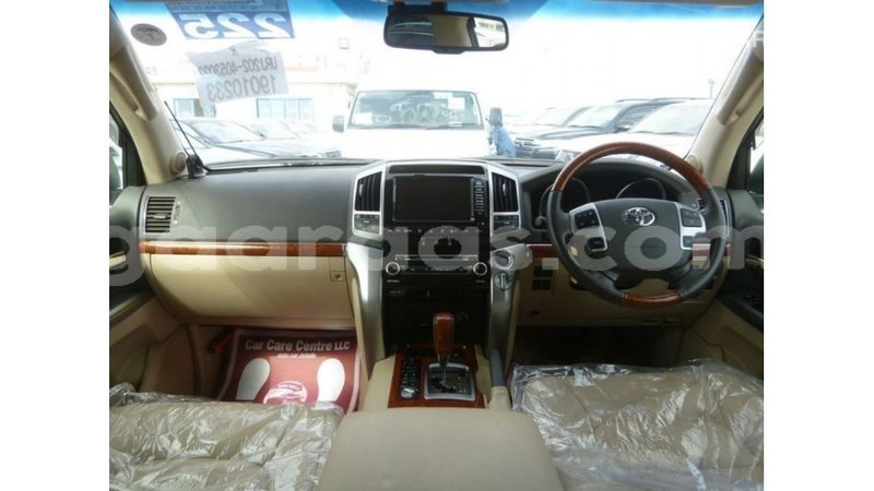 Big with watermark toyota land cruiser dakar import dubai 4790