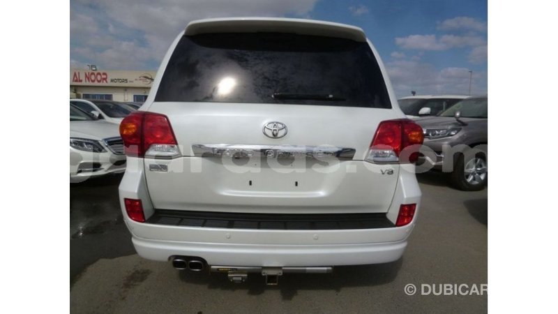 Big with watermark toyota land cruiser dakar import dubai 4790