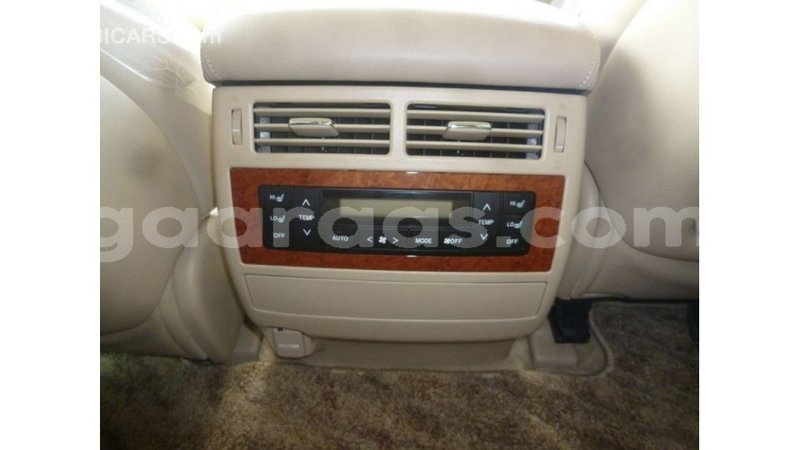 Big with watermark toyota land cruiser dakar import dubai 4790