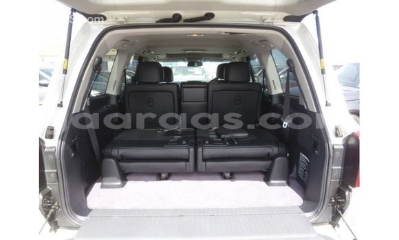 Buy Import Toyota Land Cruiser White Car in Import - Dubai in Dakar Buy Import Toyota Land Cruiser White Car in Import - Dubai in Dakar