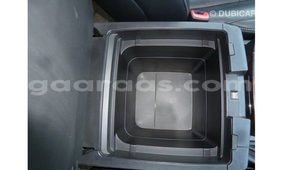 Buy Import Toyota Land Cruiser White Car in Import - Dubai in Dakar Buy Import Toyota Land Cruiser White Car in Import - Dubai in Dakar