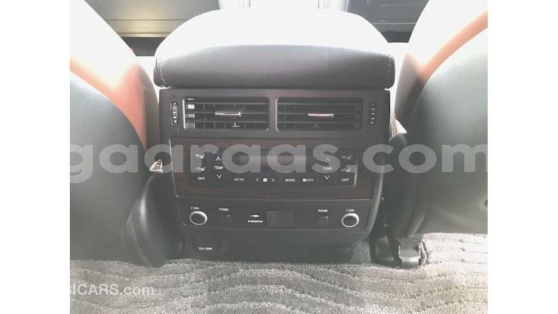 Big with watermark toyota land cruiser dakar import dubai 4797