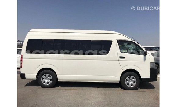 Dieundeu Imported Toyota Hiace White Auto in Import - Dubai in Dakar Dieundeu Imported Toyota Hiace White Auto in Import - Dubai in Dakar