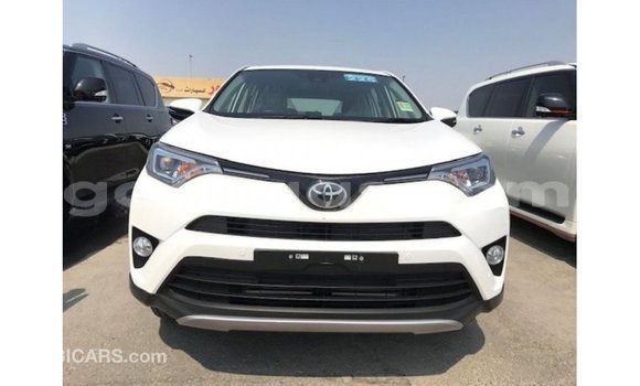 Acheter Import Voiture Toyota 4Runner Blanc à Import - Dubai, Dakar Acheter Import Voiture Toyota 4Runner Blanc à Import - Dubai, Dakar