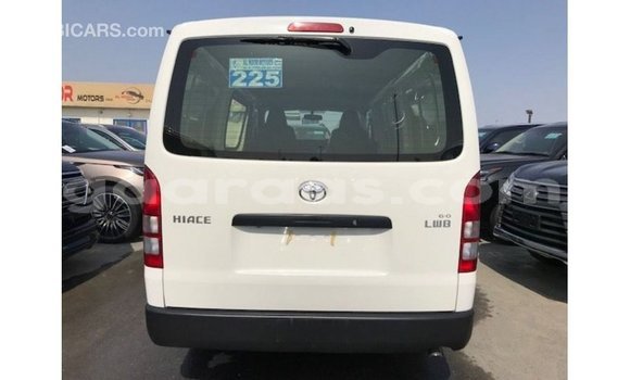 Acheter Import Voiture Toyota Hiace Blanc à Import - Dubai, Dakar Acheter Import Voiture Toyota Hiace Blanc à Import - Dubai, Dakar