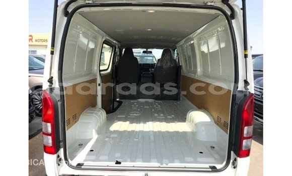 Acheter Import Voiture Toyota Hiace Blanc à Import - Dubai, Dakar Acheter Import Voiture Toyota Hiace Blanc à Import - Dubai, Dakar