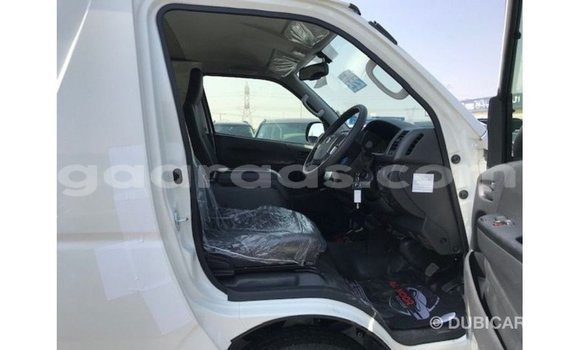 Acheter Import Voiture Toyota Hiace Blanc à Import - Dubai, Dakar Acheter Import Voiture Toyota Hiace Blanc à Import - Dubai, Dakar