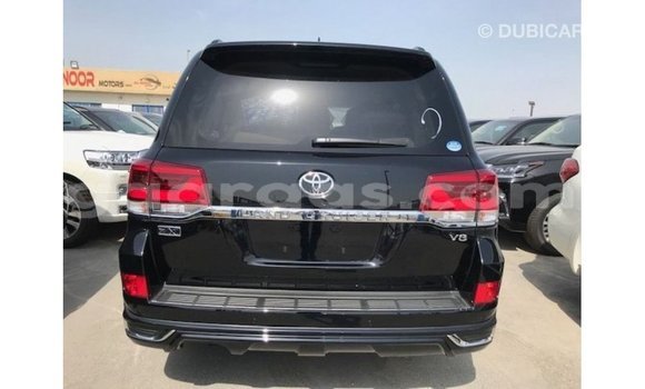 Acheter Import Voiture Toyota Land Cruiser Noir à Import - Dubai, Dakar Acheter Import Voiture Toyota Land Cruiser Noir à Import - Dubai, Dakar