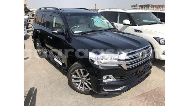 Big with watermark toyota land cruiser dakar import dubai 4806