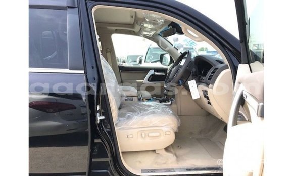 Acheter Import Voiture Toyota Land Cruiser Noir à Import - Dubai, Dakar Acheter Import Voiture Toyota Land Cruiser Noir à Import - Dubai, Dakar