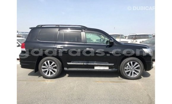 Acheter Import Voiture Toyota Land Cruiser Noir à Import - Dubai, Dakar Acheter Import Voiture Toyota Land Cruiser Noir à Import - Dubai, Dakar