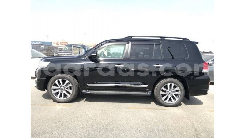 Big with watermark toyota land cruiser dakar import dubai 4806