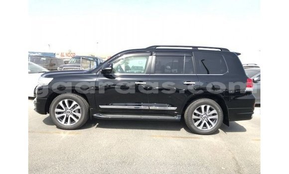 Acheter Import Voiture Toyota Land Cruiser Noir à Import - Dubai, Dakar Acheter Import Voiture Toyota Land Cruiser Noir à Import - Dubai, Dakar