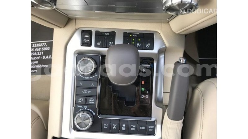 Big with watermark toyota land cruiser dakar import dubai 4806