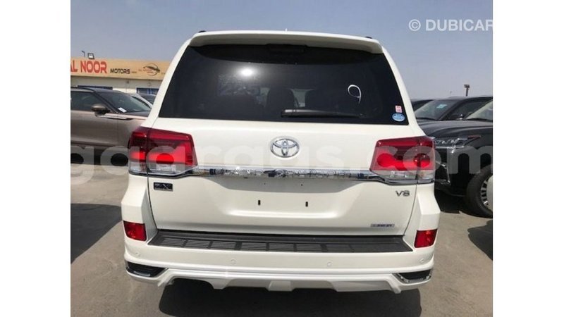 Big with watermark toyota land cruiser dakar import dubai 4807