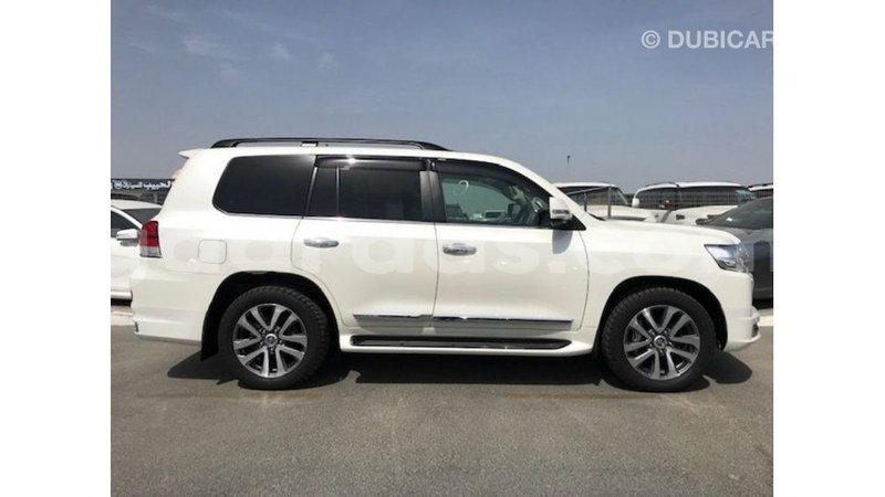 Big with watermark toyota land cruiser dakar import dubai 4807